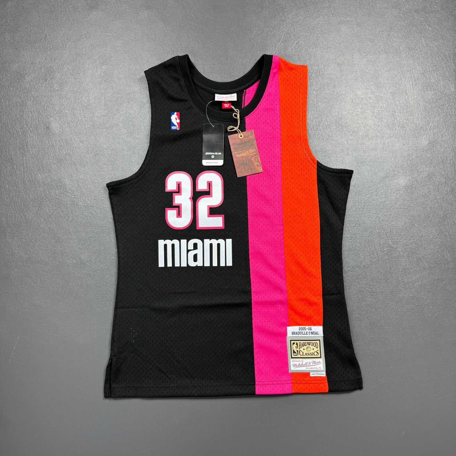 100% Authentic Shaquille O'Neal Mitchell Ness 05 06 HWC