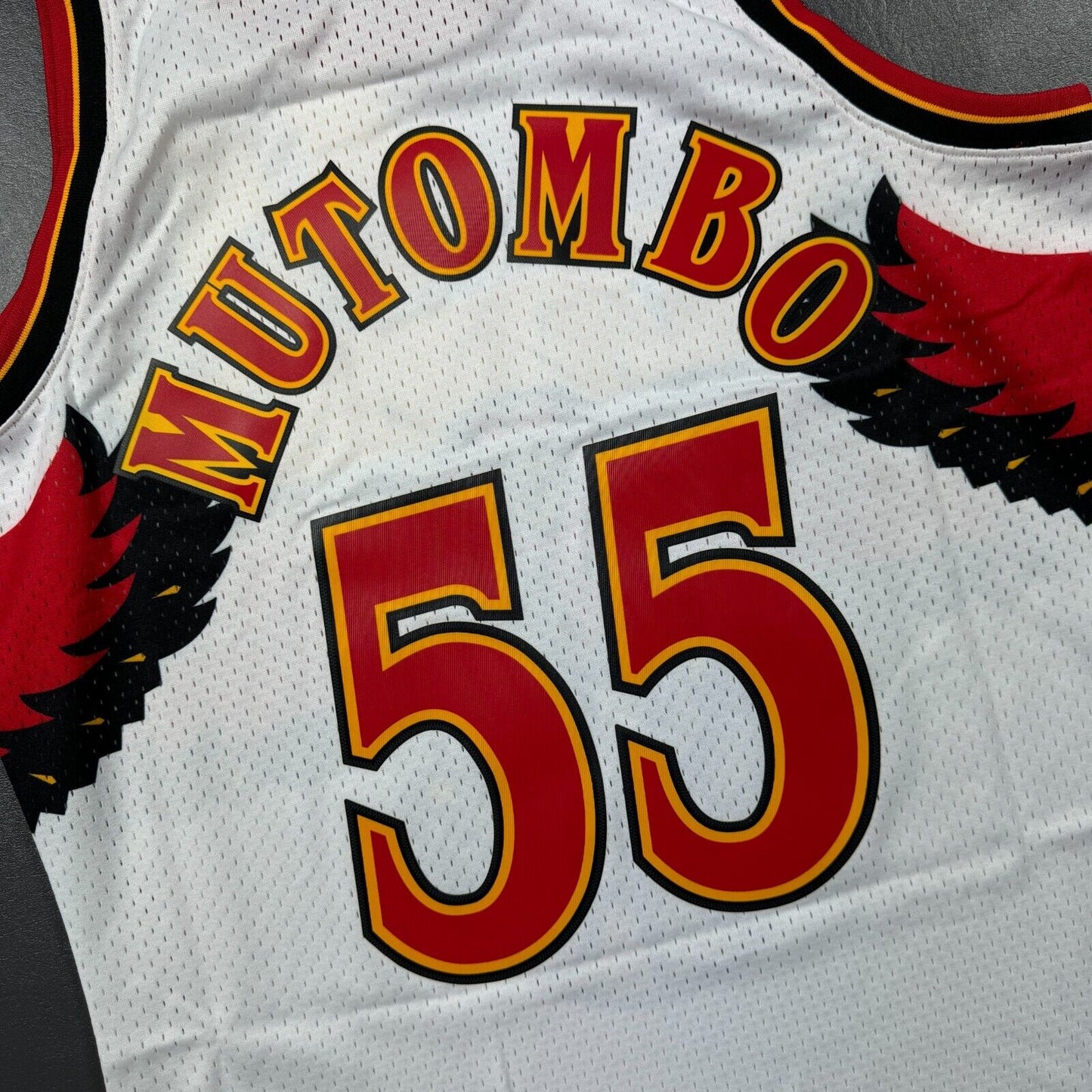 100% Authentic Dikembe Mutombo Mitchell & Ness 96 97 Hawks Jersey Size L 44 Mens