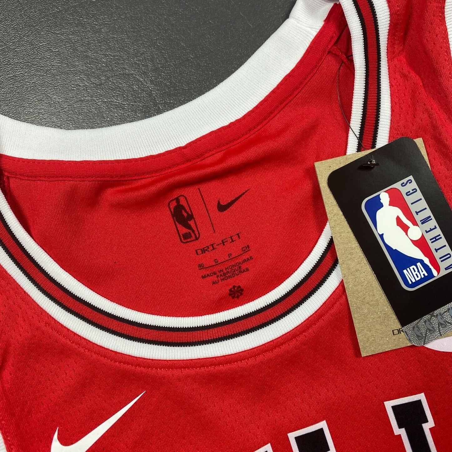 100% Authentic Coby White Nike Bulls Icon Edition Swingman Jersey Size 40 S Mens