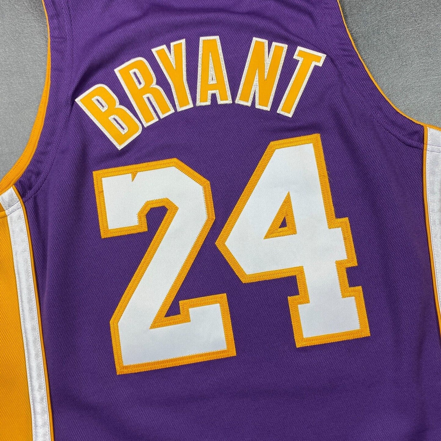 100% Authentic Kobe Bryant Mitchell Ness 08 09 Finals Lakers Jersey Size 40 M