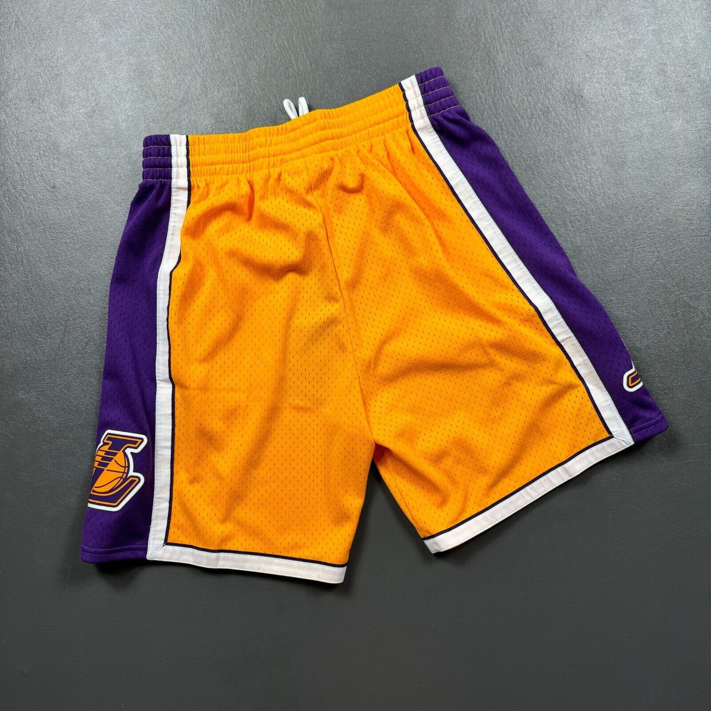 100% Authentic Los Angeles Lakers Mitchell Ness Shorts L 44 Mens - kobe bryant