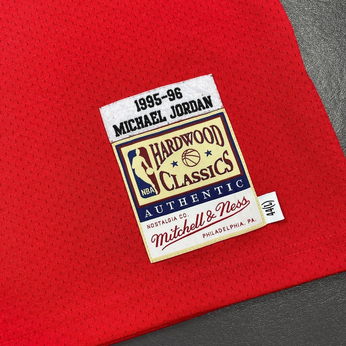 100% Authentic Michael Jordan Mitchell Ness 95 96 Finals Bulls Jersey 44 L Men