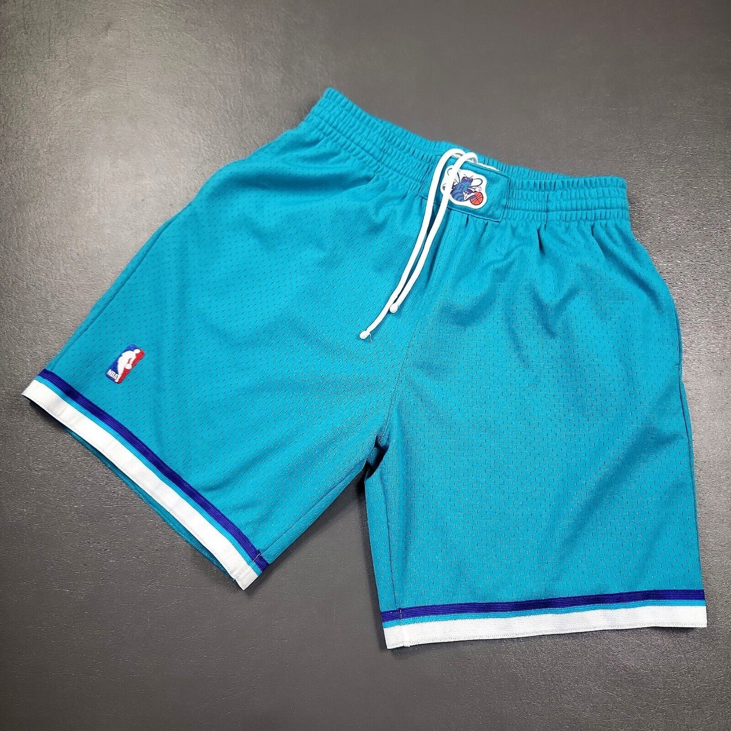 100% Authentic 92 93 Hornets Mitchell & Ness Swingman Shorts L 44 Mens