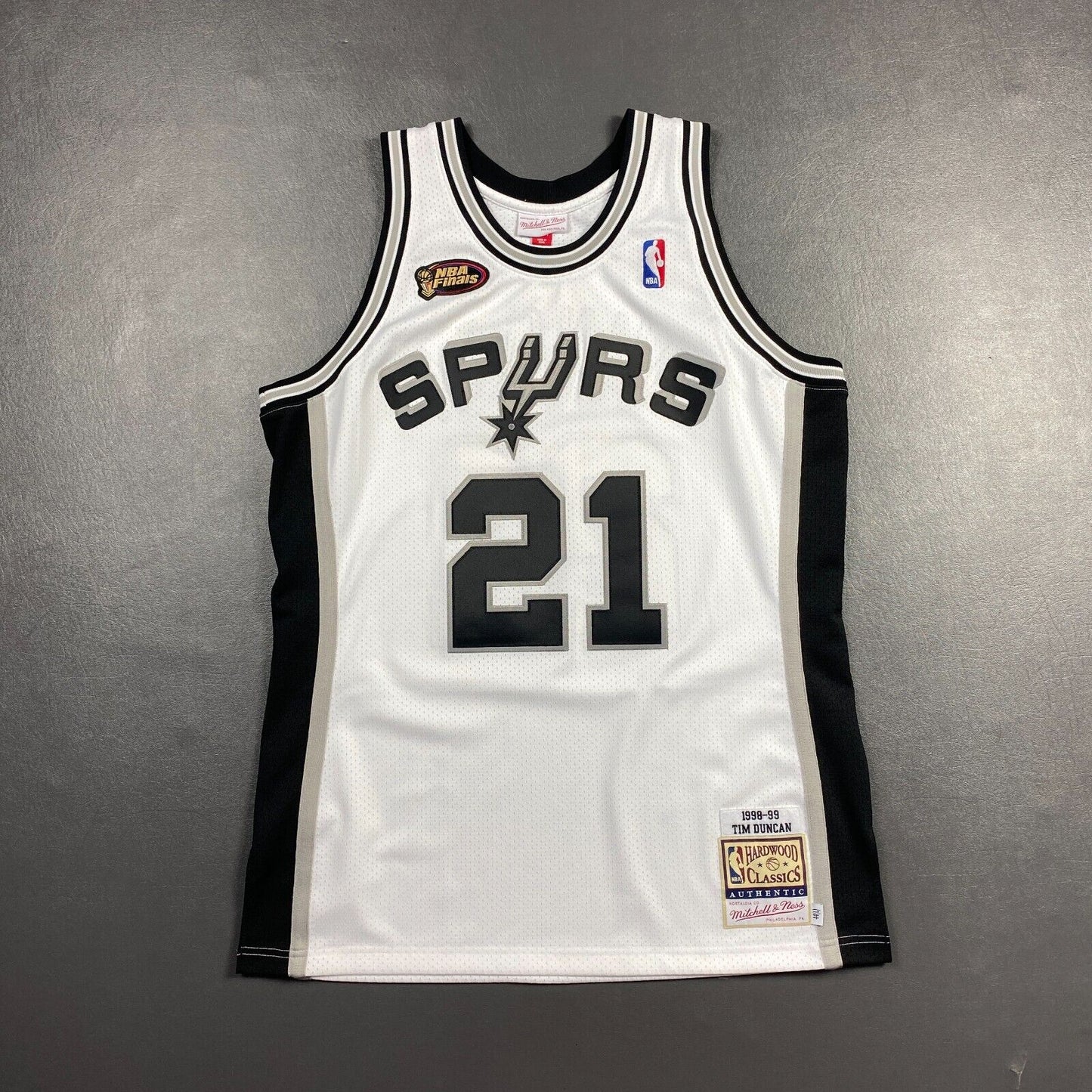 100% Authentic Tim Duncan Mitchell Ness 98 99 NBA Finals Jersey Size 44 L Mens