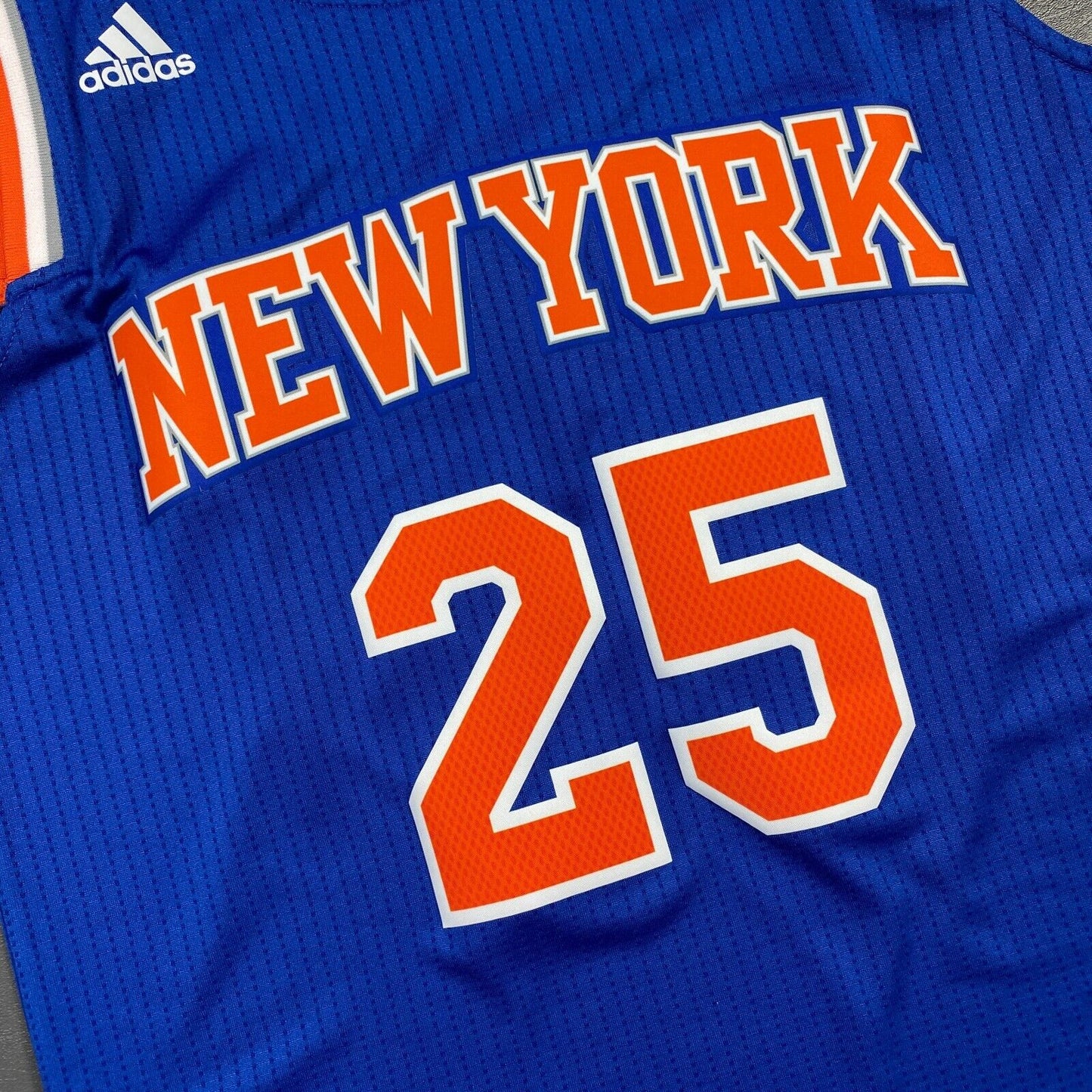 100% Authentic Derrick Rose Adidas Rev 30 Knicks Jersey Size S ( M ) Mens