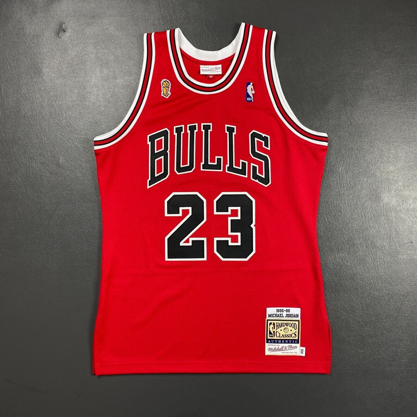 100% Authentic Michael Jordan Mitchell Ness 95 96 Finals Bulls Jersey 40 M Men