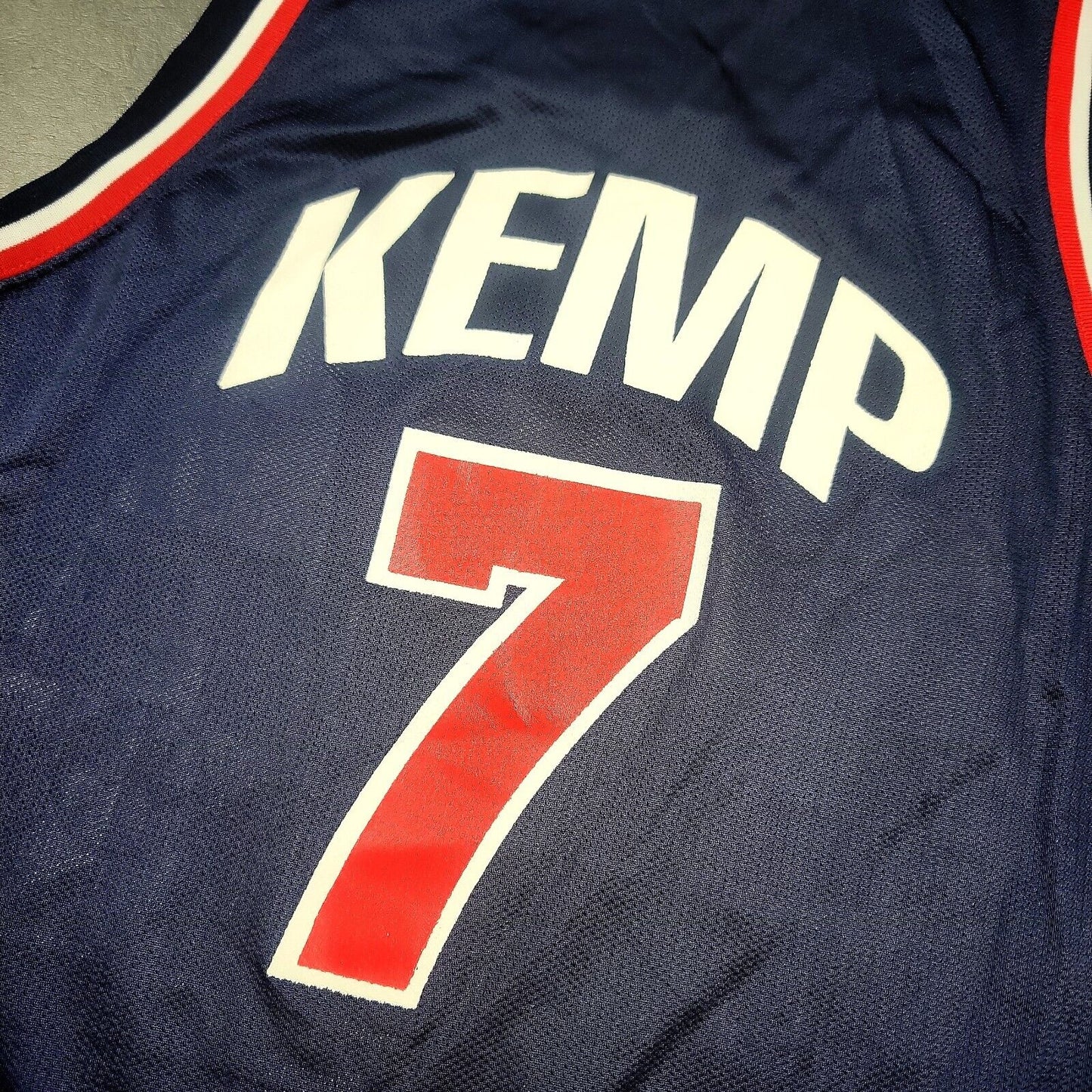 100% Authentic Shawn Kemp Vintage Champion USA Jersey Size 44 M L Mens