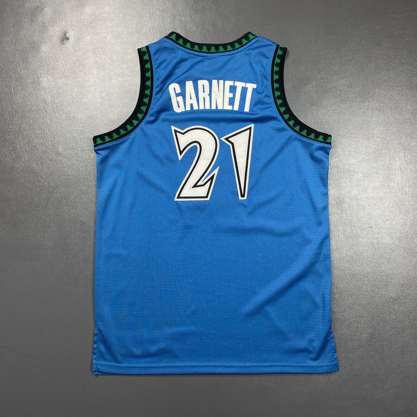 100% Authentic Kevin Garnett Vintage Adidas Timberwolves Jersey Size 44 L XL Men