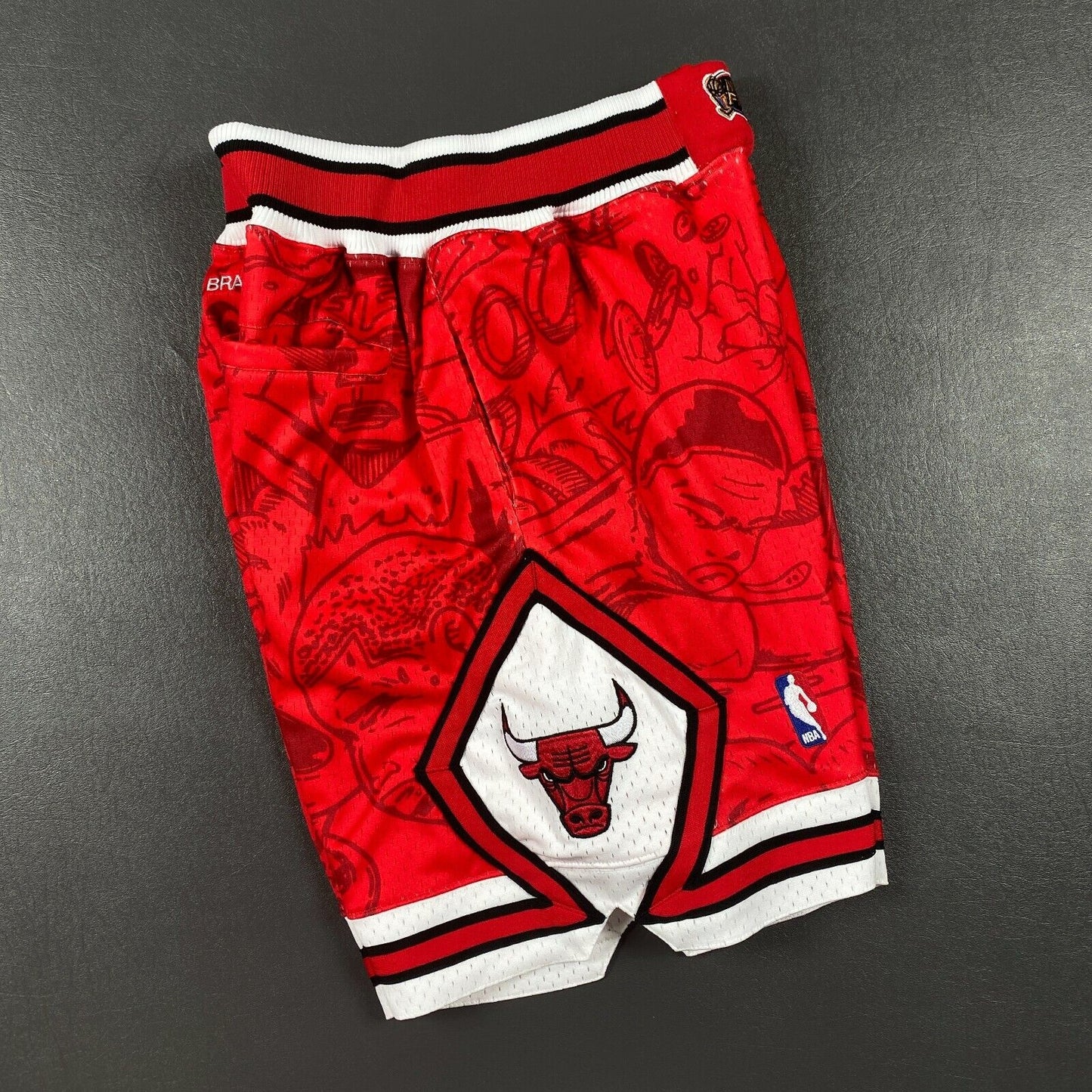 100% Authentic Hebru Brantley x Mitchell & Ness 97 98 Bulls Shorts 44 L - jordan