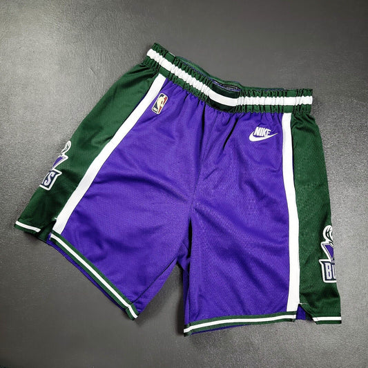 100% Authentic Nike Milwaukee Bucks Classic Edition Shorts Size 42 XL Mens