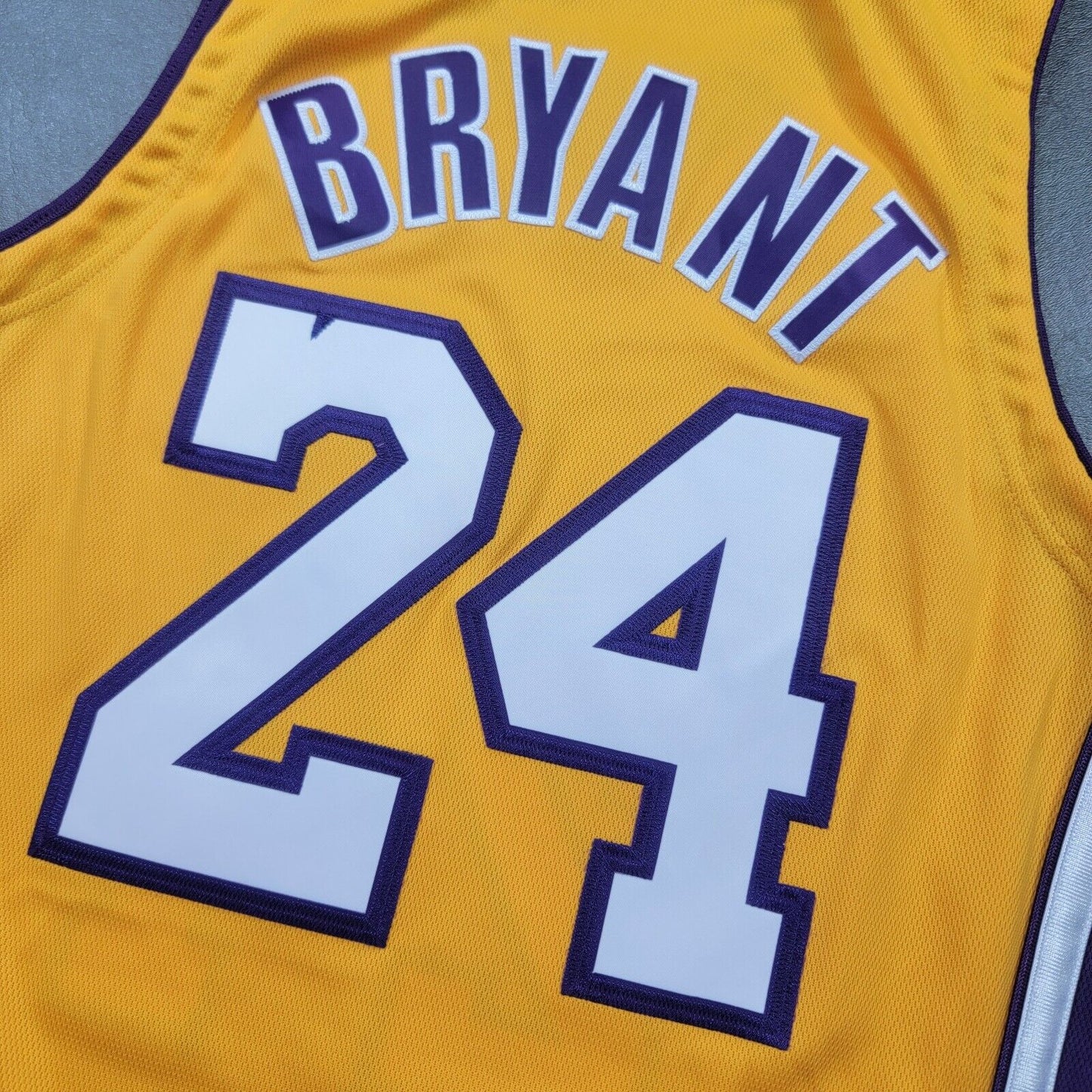 100% Authentic Kobe Bryant Mitchell Ness 09 10 Lakers Jersey Size 40 M Mens