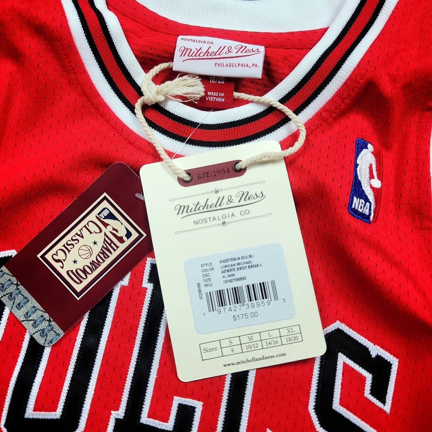 100% Authentic Michael Jordan Mitchell Ness 97 98 Bulls Jersey XL 18/20 Youth