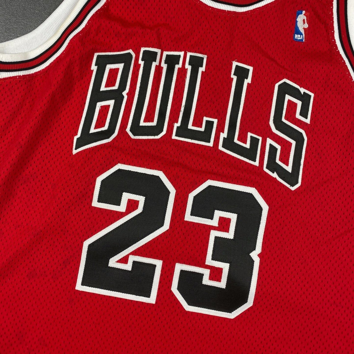 100% Authentic Michael Jordan Vintage Champion 95 96 Bulls Jersey 44 L pro cut
