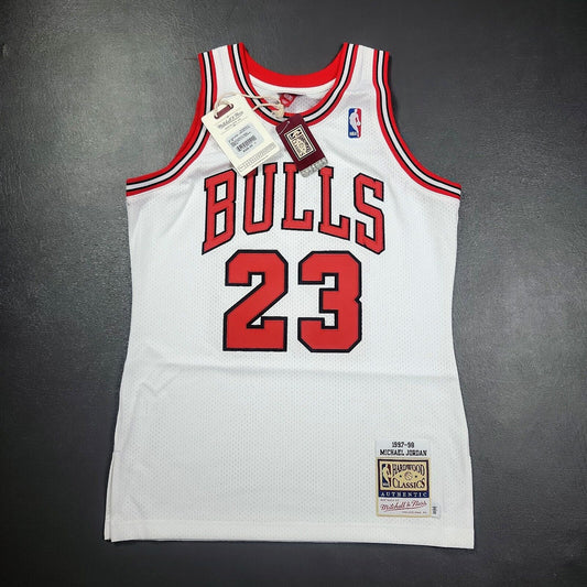 100% Authentic Michael Jordan Mitchell Ness 97 98 Bulls Jersey Size M 40 Mens