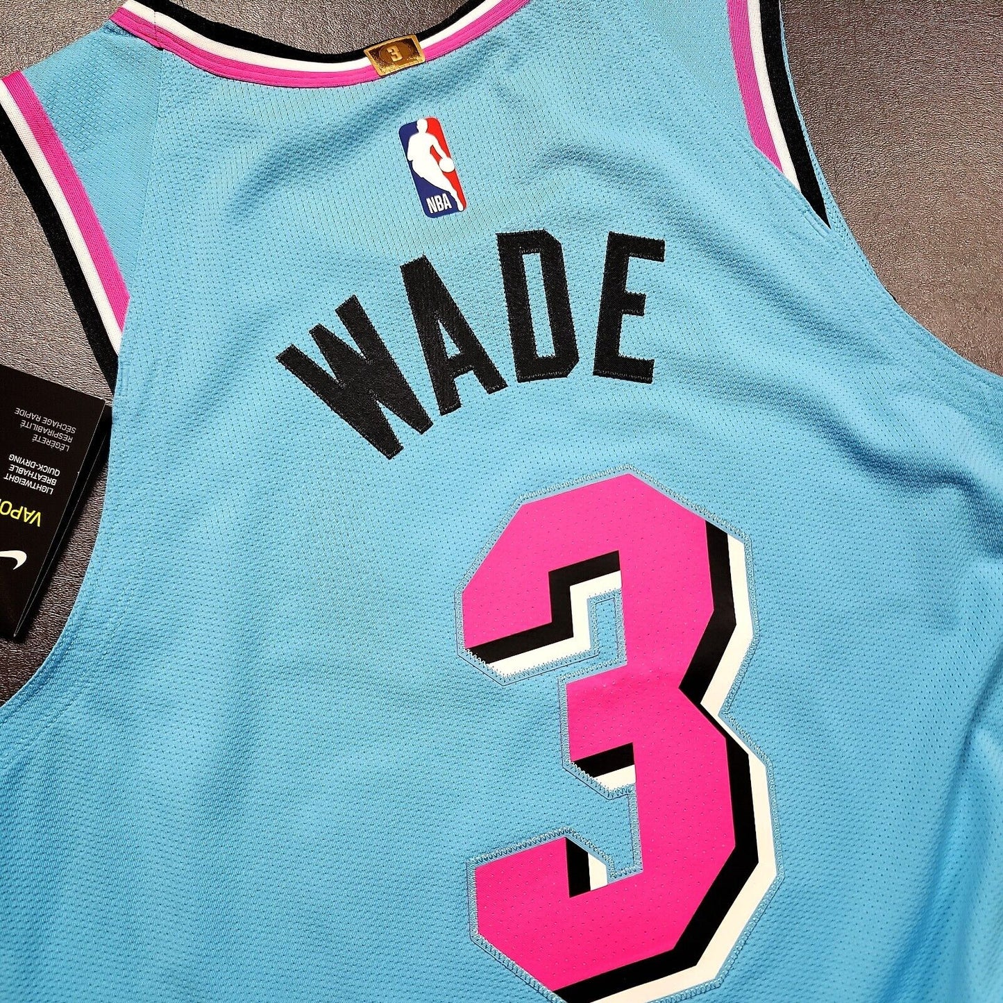 100% Authentic Dwyane Wade Nike Miami Heat Vice City Jersey Size 44 M Mens