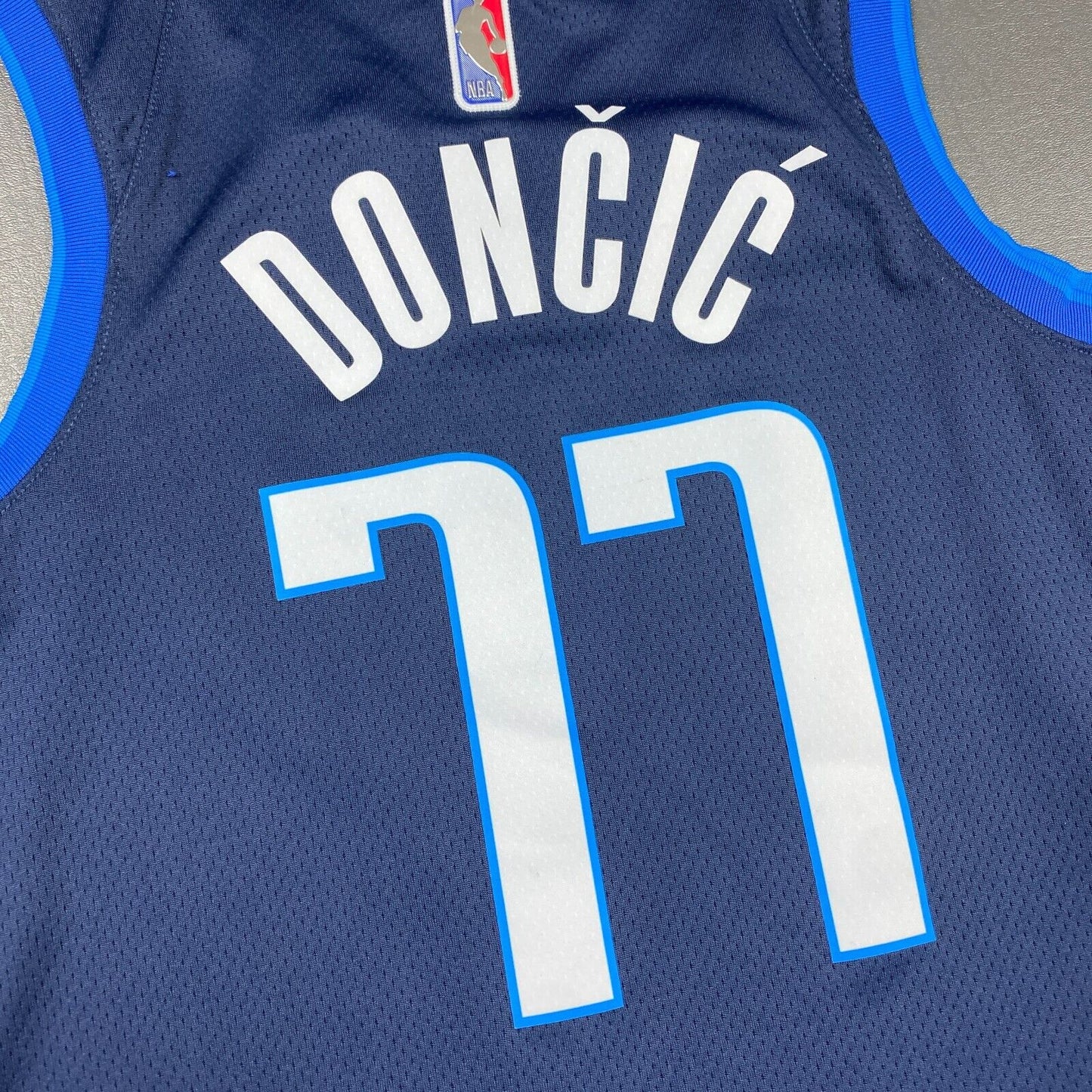 100% Authentic Luka Doncic Nike Dallas Mavericks Earned Jersey Size 44 M Mens