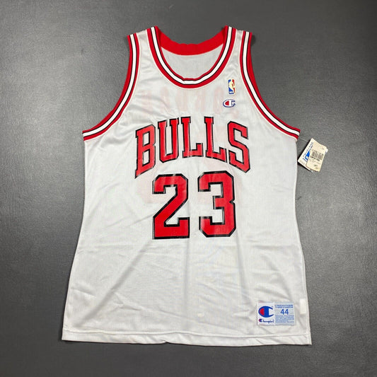 100% Authentic Michael Jordan Vintage Champion Bulls Jersey Size 44 M L Mens