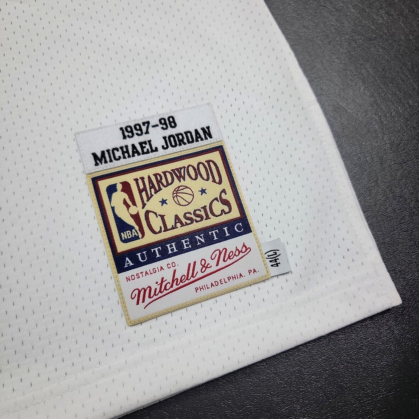 100% Authentic Michael Jordan Mitchell Ness 97 98 Bulls Jersey Size 44 L Mens