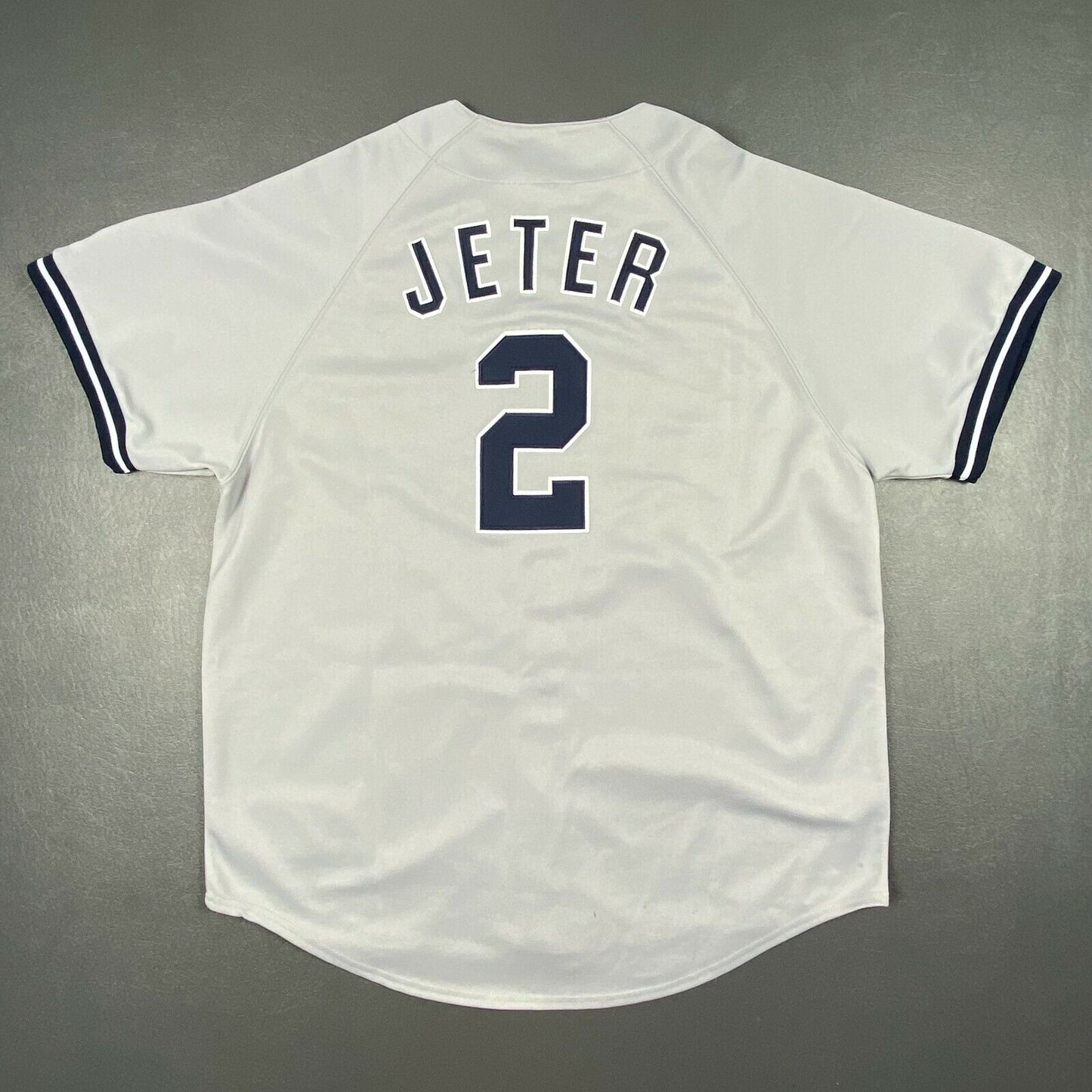 100% Authentic Yankees Derek Jeter Russell Athletic Jersey Size L 44 Mens