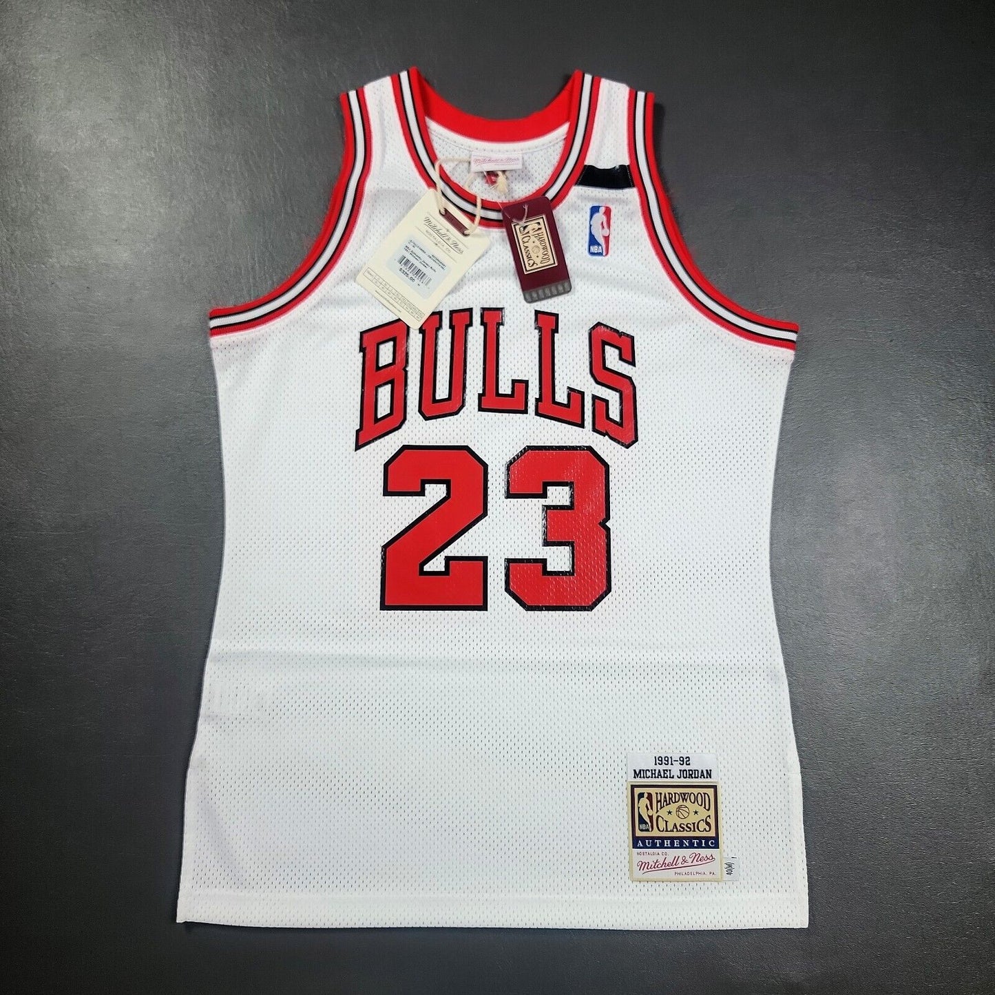 100% Authentic Michael Jordan Mitchell Ness 91 92 The Shrug Bulls Jersey 40 M