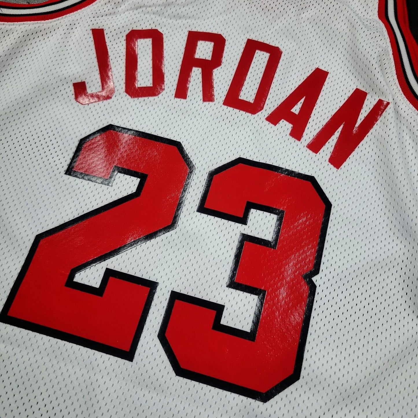 100% Authentic Michael Jordan Mitchell Ness 91 92 The Shrug Bulls Jersey 40 M