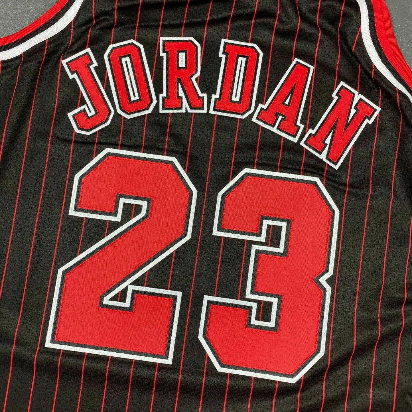 100% Authentic Michael Jordan Mitchell & Ness 96 97 Bulls Jersey Size 48 XL Mens